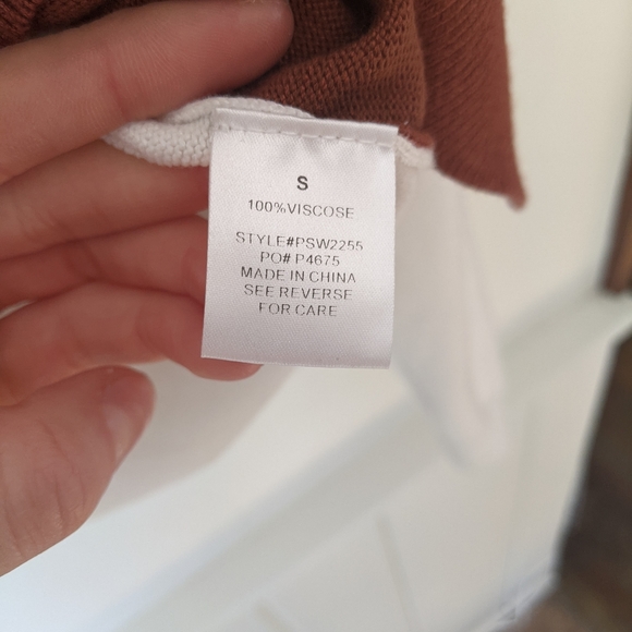 Color Block Sweater - Picture 6 of 6